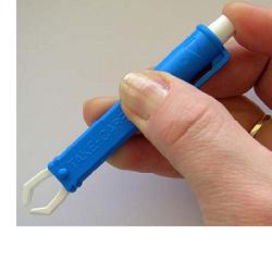 PINZETTA TOGLI ZECCHE IN PLASTICA BLISTER SINGOLO - farmaidea24.com